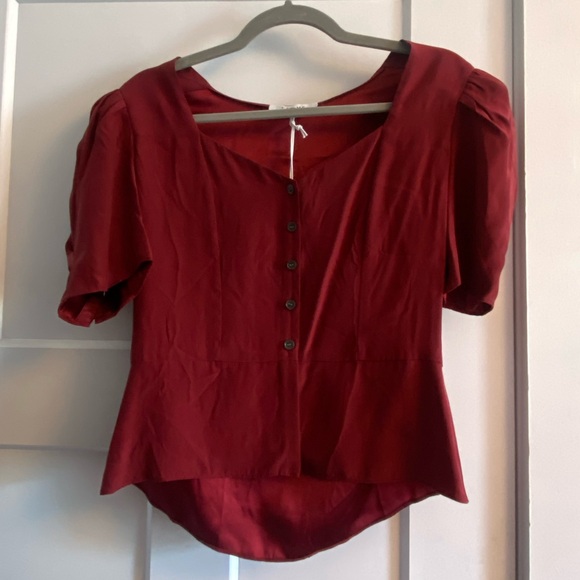 NWT Frame silk red peplum blouse - Picture 2 of 4